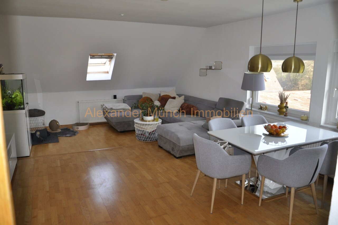 Provisionsfrei-Moderne 3-Zimmer-Dachgeschoss-Maisonettewohnung mit Terrasse und Einzelgarage! Provisionsfrei-Moderne 3-Zimmer-Dachgeschoss-Maisonettewohnung mit Terrasse und Einzelgarage!